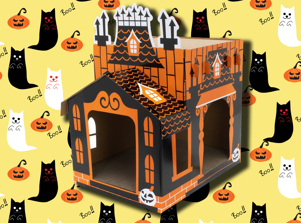 We Re Obsessed With This Halloween Haunted House Cat Scratcher E